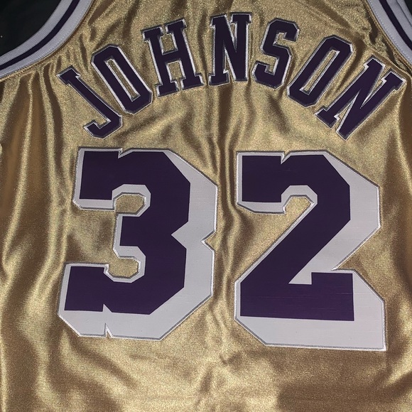 Mitchell & Ness Magic Johnson NBA Swingman jersey - Picture 2 of 5